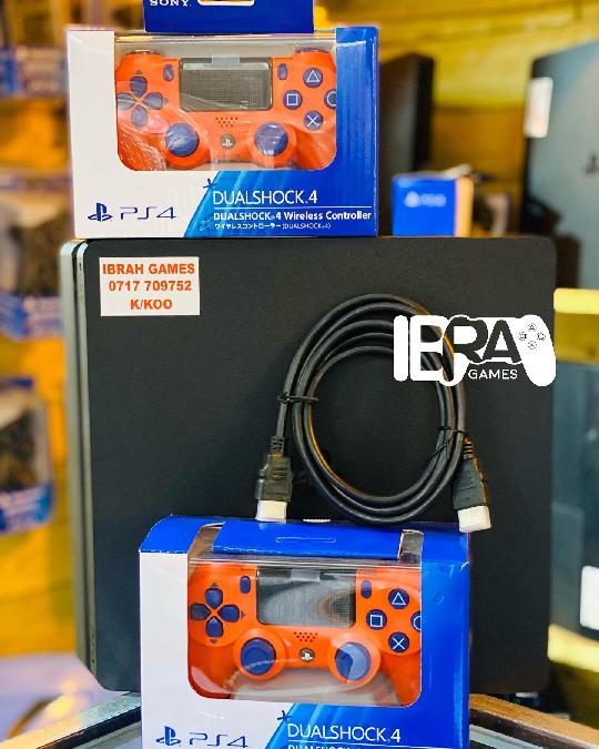 PLAYSTATION 4  SLM WITH FIFA 23 AND OTHERS GAMES INSTALLED 

PRICE:820,000

SPECIFICATIONS:
1. 6 GAMES INSTALLED
2. CONTROLLER 
