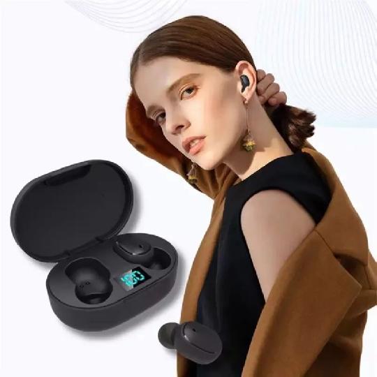 Brand new Original Wireless earphone bluetooth Model:R131 going on SALE at 
?Tsh37,000/= 
Kama unahitaji call or WhatsApp on ?07