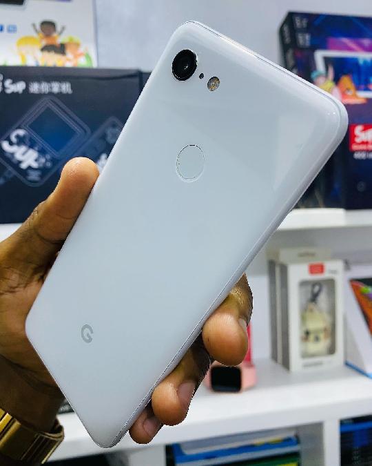 OFFER  OFFER  CHRISTMAS ?? OFFER ?

SLIGHTLY USED

? GOOGLE PIXEL 3

⚙️ 64GB RAM 4GB

? 12MP

? TSH  290,000/= With Protecter