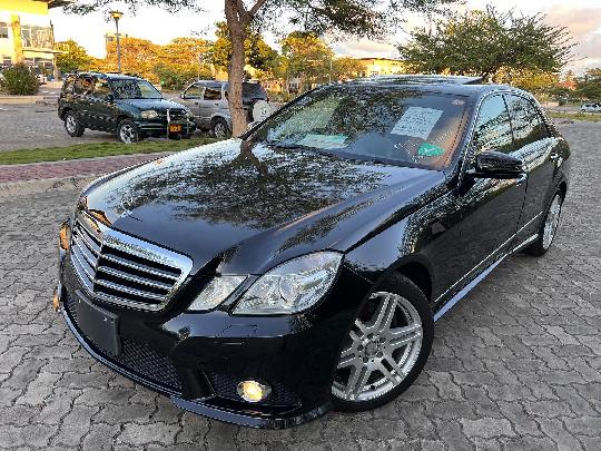 Price/Bei:45M

Mercedes-Benz
E Class AMG Body Version
Sport Package
Year: 2011
Engine Capacity:3490Cc
Petrol Engine
7G: tronic g