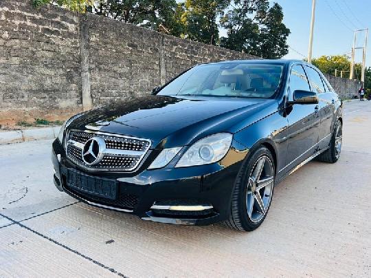 Price/Bei:30M
Model : Mercedes Benz E Class(DYD)
Year :2012
Engine Capacity:1790Cc

Klmt :66,759
Vation : Full options with AMG 