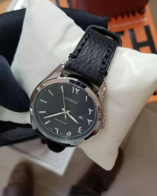 Casio Mtp Arab Dial with Date.

Black leather, Water resist, Pure leather.

Price: 160,000Tzs