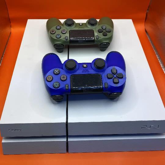 ps4 fat used
2 controller
5 games installed
tsh 680,000/=
call 0764790659