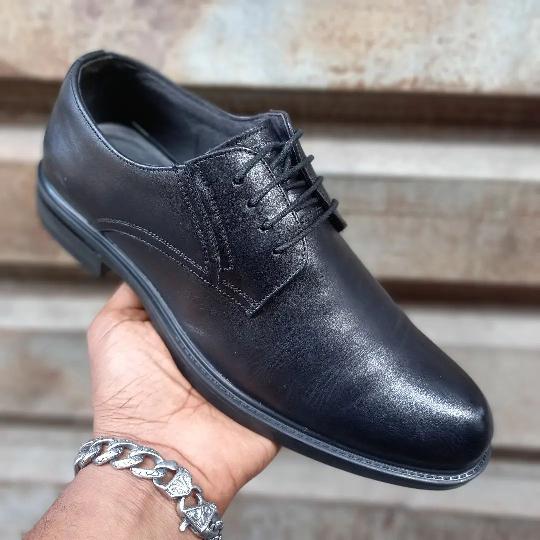 SENDA ? No. 41 : 7 UK

PRICE : 75000/=

Serious buyers (+255 714801049)

#fashion #mitumba #design #cute #shoes #boots #mtumbagr