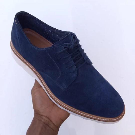 ALDO ? No. 44 : 10 UK

PRICE : 95,000/=

Serious buyers (+255 714801049)

#fashion #mitumba #design #cute #shoes #boots #mtumbag