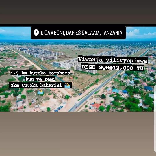VIWANJA VILIVYOPIMWA DEGE -KIGAMBONI
➡️Km 17 kutoka ferry
➡️1.5km kutoka barabara kuu ya rami
➡️km 3 kutoka beach na hotel kubwa