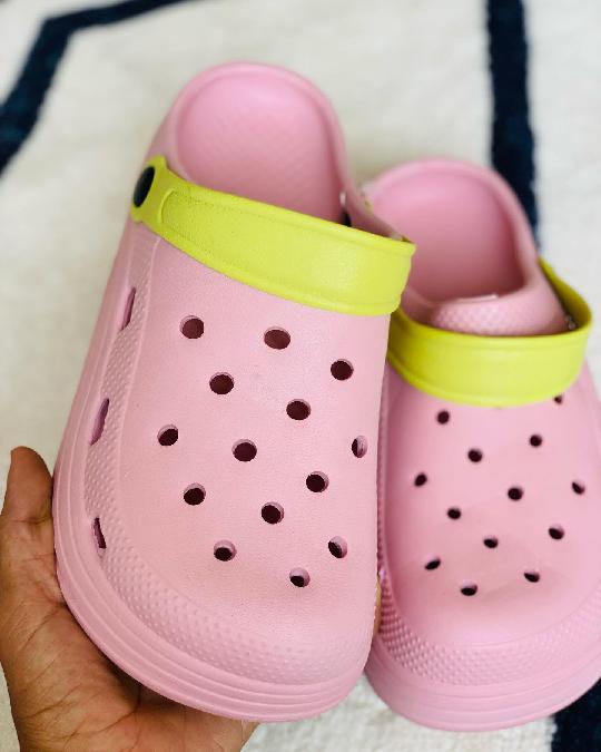 Cute pink/neon crocs?
Size 36-42
20,000