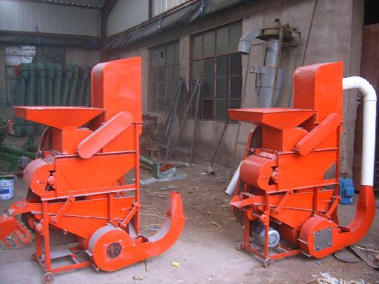 peanut peeling machine (about 1000kg/h ) with 2.2kw electrical engine  2,400,000 ( milioni mbili laki nne )with 6HP diesel engin