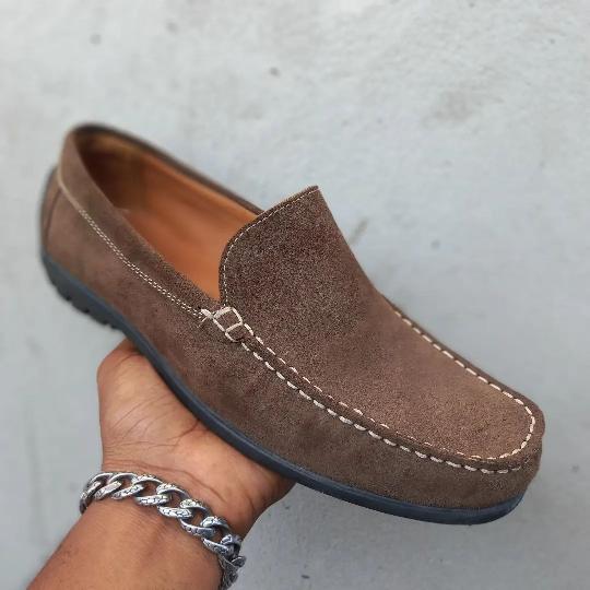 Ecco ? No. 44 : 10 UK

PRICE : 95,000/=

Serious buyers (+255 714801049)

#fashion #mitumba #design #cute #shoes #boots #mtumbag