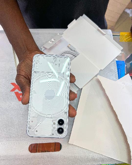 Nothing Phone 1  Now Available At NengaTronix ✅ 

Price : Tsh 1,250,000/-
Storage : 256gb

Delivery Service Available ✅

We Are 