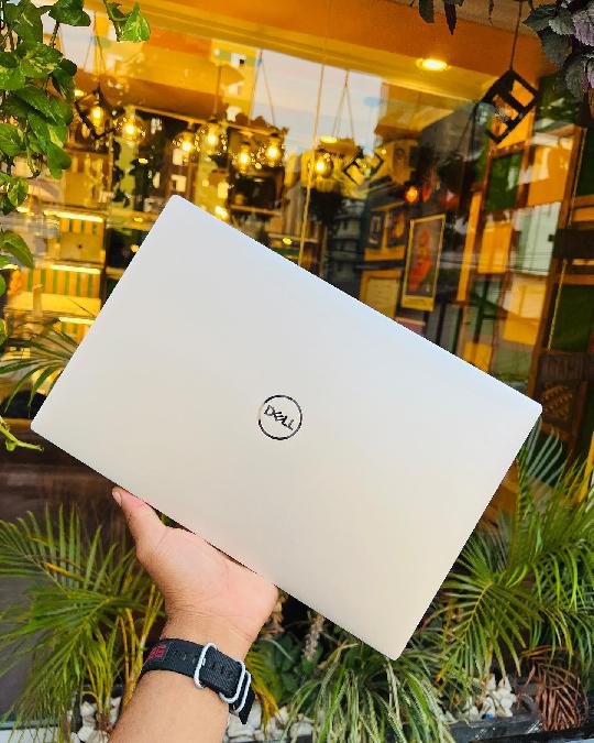 BRAND NEW - DELL XPS 15” 2022
Touch Screen 15” 4k
Resolution (3840 x 2400)
Intel EVO Core i7- 12th Gen
Speed up to 5.3GHz
20Logi