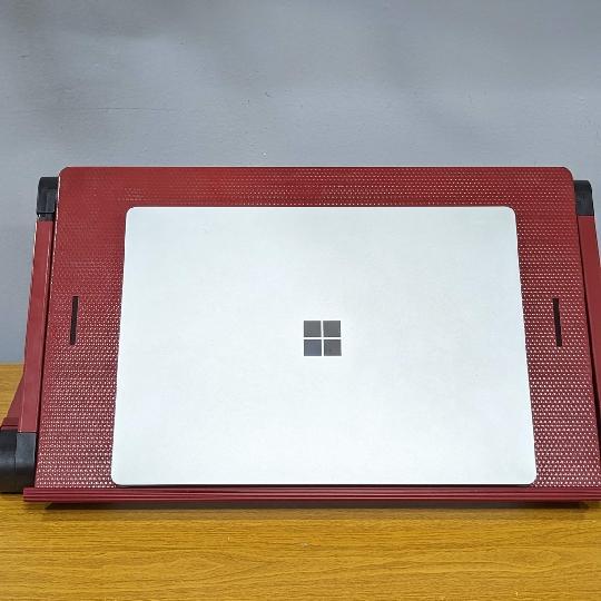 Microsoft Surface Laptop 2
?:- Technical Specifications

Maelezo Kamili ya Sifa:-
?:- Intel (R) Core i7,
?:- 7th Generation Proc