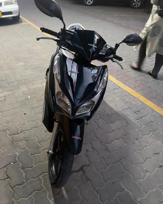 Make : Honda
Model : Click 
Year: 2014
Cc: 125
Condition - Used
Mint condition no issues 
Clean machine
Contact : 0789 592 617
P