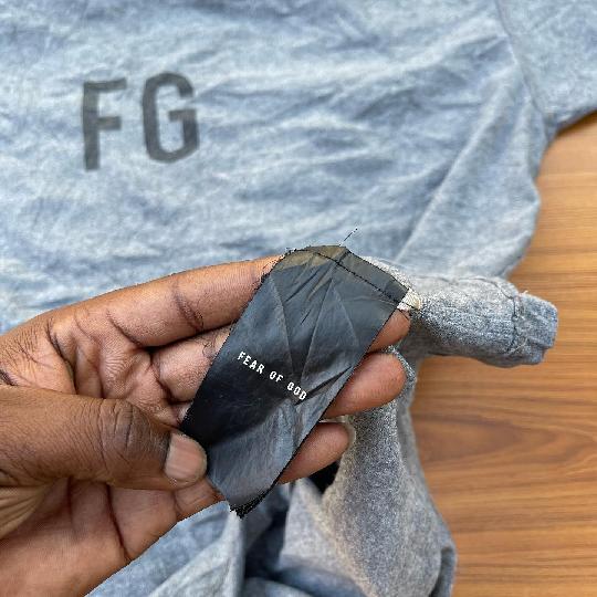 Available FOG  Tshirt size XL”

Whatsap +255693730743 
calls ? +255767170743
‼️No Free Delivery