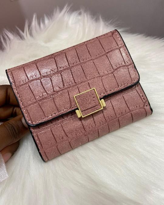 WALLETS AVAILABLE FOR 10,000TSHS