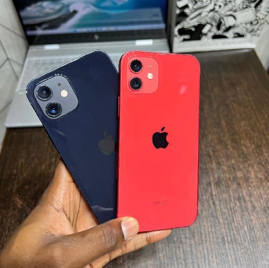 ?? USED ➡️ iPhone 12 (64 GB) : TZS 940,000/= 

--------------------------------------
• Battery Health: 96 - 100