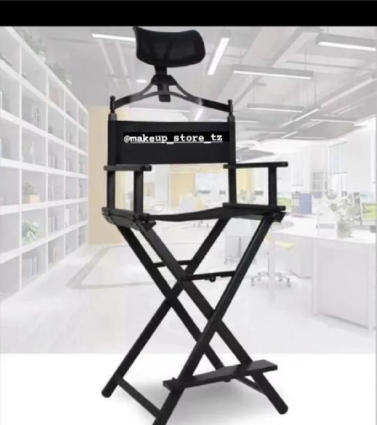 Makeup chair available now 
Price 400,000/
Yes we deliver 
Call 0659280670