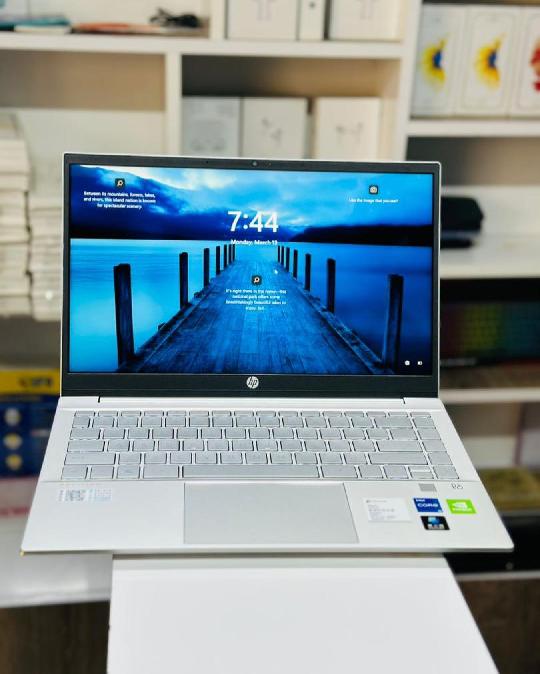 BRAND NEW

SIMPLE CLASSIC AND REPUTATION

HP PAVILION LAPTOP

MODEL PAVILLION 14
2021 PRODUCT
SILVER COLOR INSIDE
CORE i5 PROCES