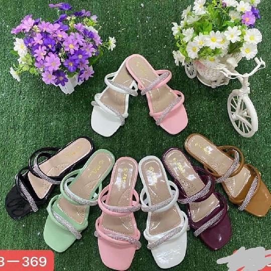 Only
Wholesale/jumla:  9,000/tzs 

(Kunzia pair 5)

Call/WhatsApp: 0712098381 

#hikasshoes