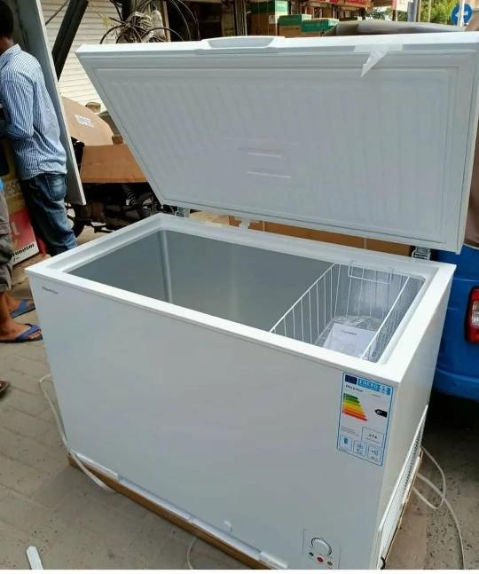 Hisense Chest Freezer •free delivery •2 years warrants •310 liters •price 950.000/- •energy saving •low noise •freezer •fast coo