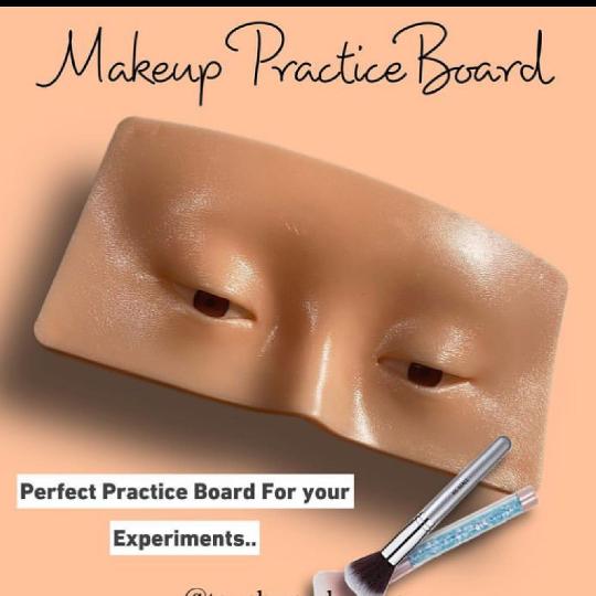 Makeup practice board available now 
Call 0659280670
Price 35000/
Yes we deliver