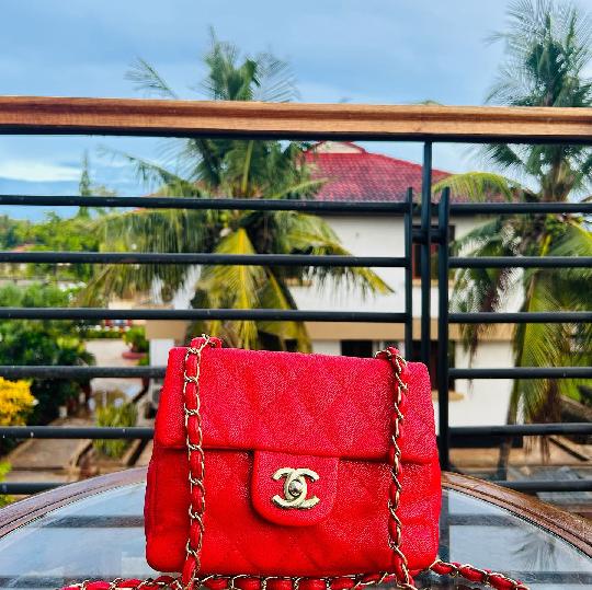 New Merch Alert ?
Status: AVAILABLE 
Brand: CHANEL
Style: Purse
Colour: ?? Red (Genuine Leather)
Price: 45,000/= Tzs

•
•
Kindly