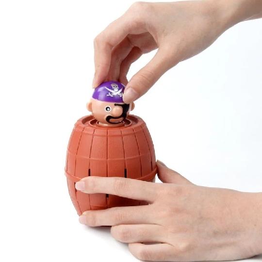 Pirate barrel game 
Size: 13*8.5*8.5cm (L*W*H)
Includes : 16 swords

Instructions: 
Carefully remove a sword from the barrel.
Re