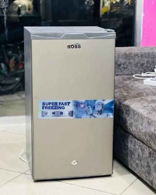 OFFER OFFER❗️❗️❗️❗️

Boss Single Door Fridge 

290,000/= tu ✅ . 

Location:Tabata Shule

Condition: NEW

✅delivery ipo tupigie