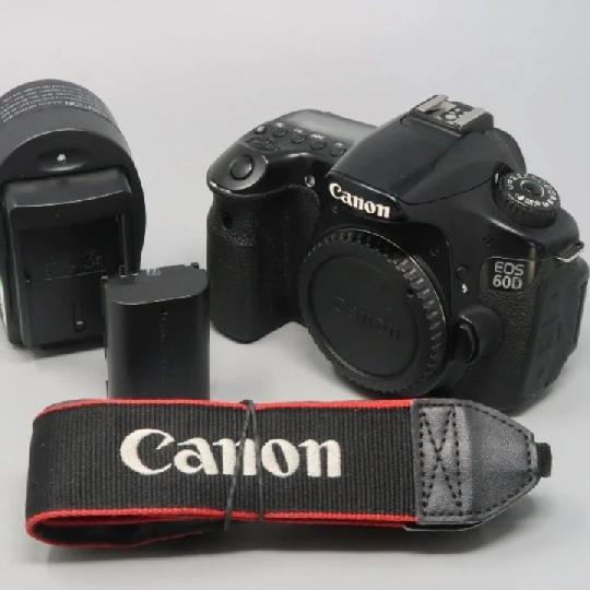Canon 60d body .price 800000. Cell whats app 0685336094 call 0662022408