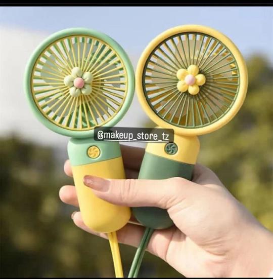 New mini fan available now 
Yes we deliver 
Price 15000
Call 0659280670
