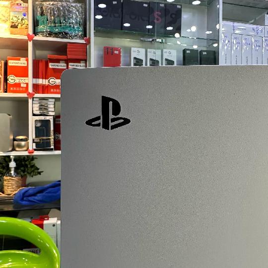 Playstation 5 1Tb used available now 1,100,000/- Tzs only!
Call/whasta: 0682497344 0682497415