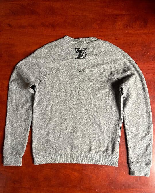 available Louis vuitton squared sweatshirt size Medium ”

Whatsap +255693730743 
calls ? +255767170743
‼️No Free Delivery