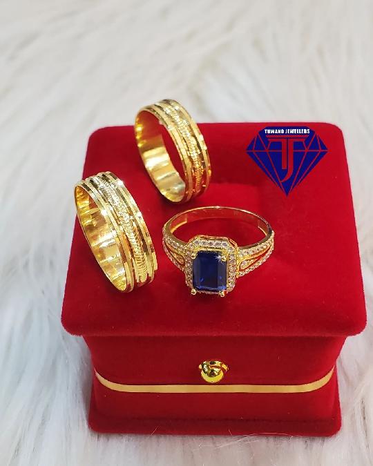 Pure Gold Engage&Wedding Rings 18k 
PRICE?

ENGAGEMENT:2.7g=459,000

WEDDING RINGS:6.0g=960,000(1pc 3.0g)

TOTAL :1,410,0000

Ca