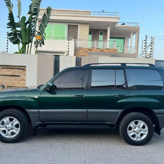 CALL AND WHATSAPP.0622285089
PRICE 69ML
Make : Landcruiser Vx
Model : Vx Limited 
Nation : From Toyota Japan
Year : 1999
Fuel : 