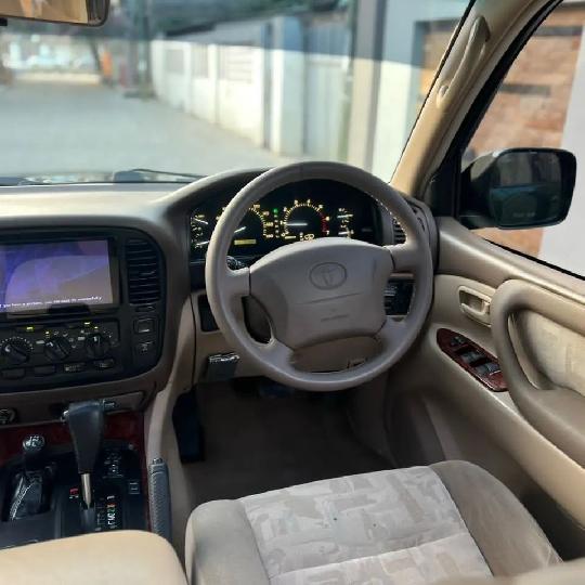 CALL AND WHATSAPP.0622285089
PRICE 69ML
Make : Landcruiser Vx
Model : Vx Limited 
Nation : From Toyota Japan
Year : 1999
Fuel : 