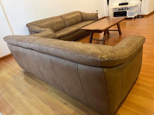 Reduced to go.. Natuzzi Editions Genuine Leather Sofa.. 2 pcs.. Excellent Excellent Condition ??.. 
.
(Original Price.. 9M)… On 