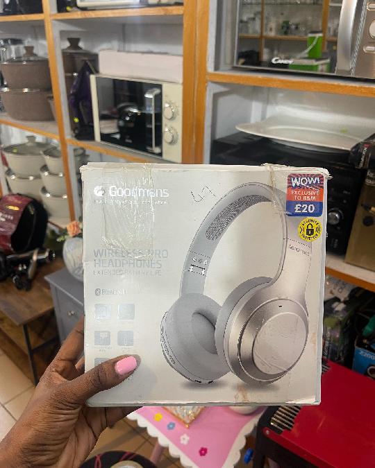 Goodmans  wireless headphones
Mpyaa frm uk
Tsh 85,000/=
Zina sauti nzurii sanaaa
SOLD