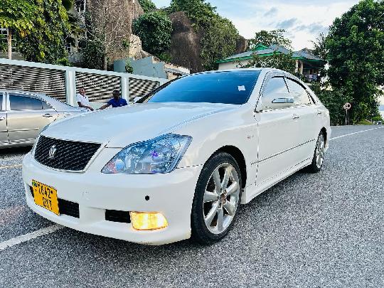 ?TOYOTA CROWN ATHLETE 
?Price:14.3 million
?Conditions?
●FullyA/C
●Cc2490
●year 2006
●Fuel used petrol
●Transimission Auto
●