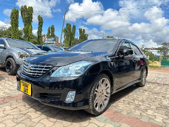 ?TOYOTA CROWN MODEL
?Price:14.5 million
?Conditions?
●FullyA/C
●Cc2490
●year 2008
●Fuel used petrol
●Transimission Auto
●