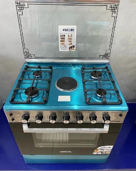 BRUHM GAS cooker 
2years warranty 
4gas cooker 
1electric plate 
Oven electric 
Silver 
Temper 
Still frame 
Auto ignition 
Bei?