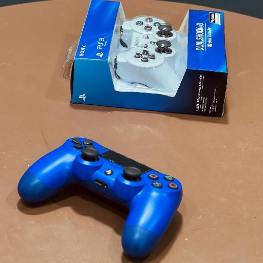 PS4 & PS3 GAMMING PAD 

✨ Wireless Controllar
✨on-off Button
✨Durable

PRICE TSHS : 75,000/= (PS4)
PRICE TSHS : 45,000/= (PS3)

