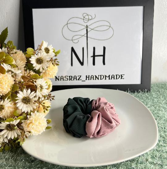 OUR BEST SELLER 
TO BE RESTOCKED SOON
NASRAZ SCRUNCHIE 
STATUS; SOLD❌
MATERIAL; ENGLISH SATIN
RETAIL PRICE ; 2,000/=
WHOLESALE P