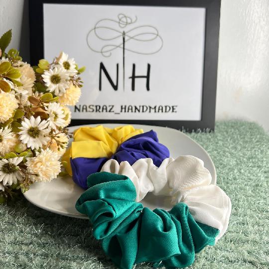 OUR BEST SELLER 
TO BE RESTOCKED SOON
NASRAZ SCRUNCHIE 
STATUS; AVAILABLE 
MATERIAL; ENGLISH SATIN
RETAIL PRICE ; 3,000/=
SIZE; 