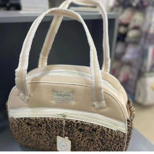 Diaper bag available!

Price: 35000