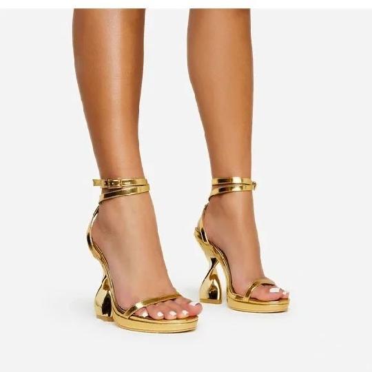 .. 
??

Price: 50,000/=tzs

#hikasshoes #hikasdresses #hikasstores #hikasbags #shoes #shoesaddict #shoeslover #shoesshoesshoes #