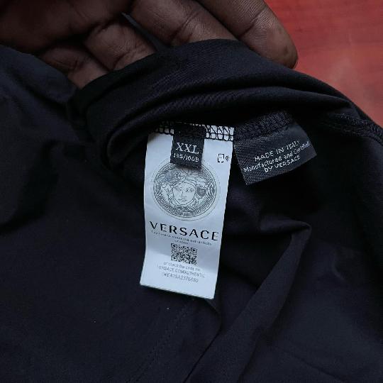 available Versace Tshirt size XXL ”

Whatsap +255693730743 
calls ? +255767170743
‼️No Free Delivery