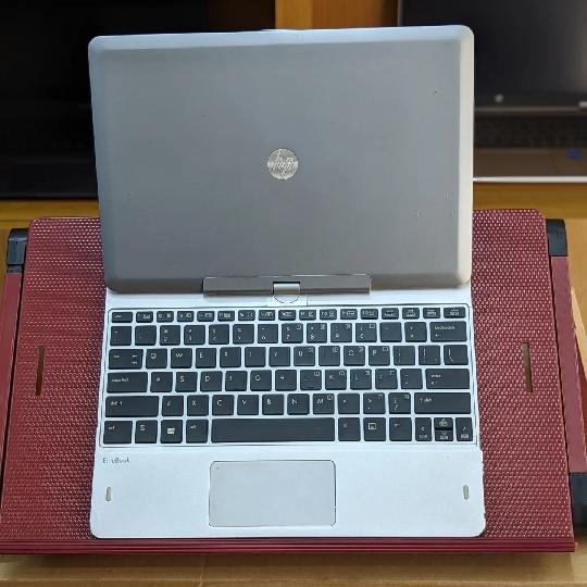 HP Revolve 810 G2 Core i5.
?:- Intel (R) Core i5,
?:- 8 GB RAM with 256 GB SSD Storage,
?:- Backlit Keyboard,
?:- Touch and It R