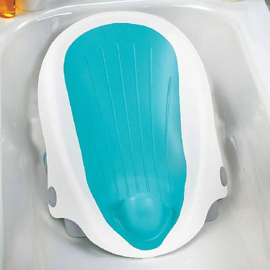 The Summer Clean Rinse Baby Bather grows with baby from birth until sitting up unassisted. This bather can be used in 3 location