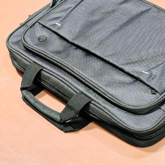 HP Laptop bag available
?official bag ☑️
?pure Black ☑️
?Durable ☑️

PRICE TSHS : 55,000/=

CALL US
+255 714 811 199

?Beba