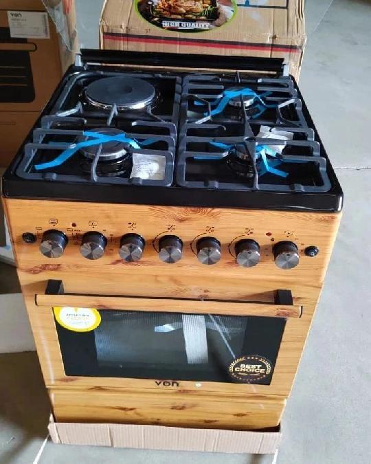 Reposted from bidhaa_classic_home_store Offers ?Offers ?
Von Hotpoint  3 Gas + 1 Electric 
Cooker 60x60
2 years warranty 
Price 
